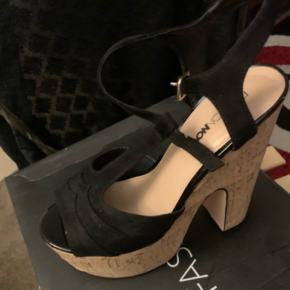 Stylish black (clog like) heels - Picture 4 of 4